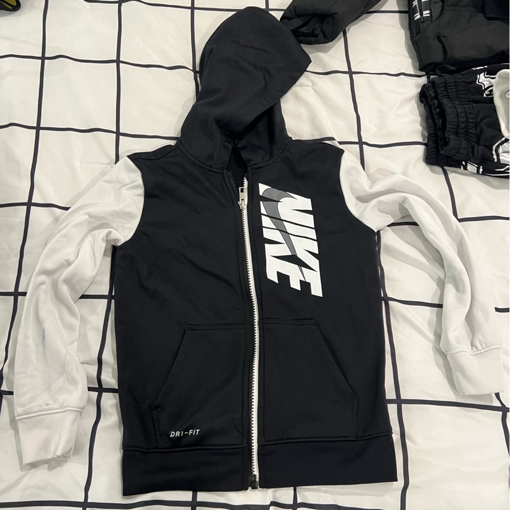 KIDS NIKE DRI-FIT JACKET
